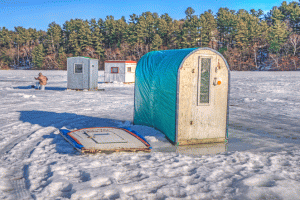 ice-fishing-shacks-lake-menomin-17-2-1597